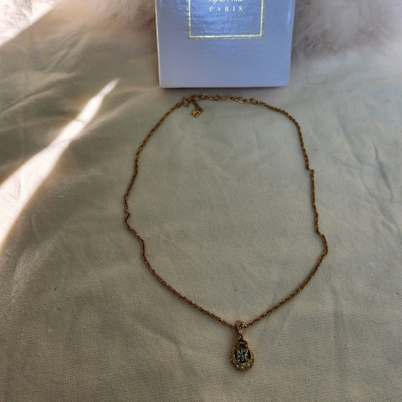 Nina Ricci Gold Tone Rhinestone pendant signed - Picture 3 of 14